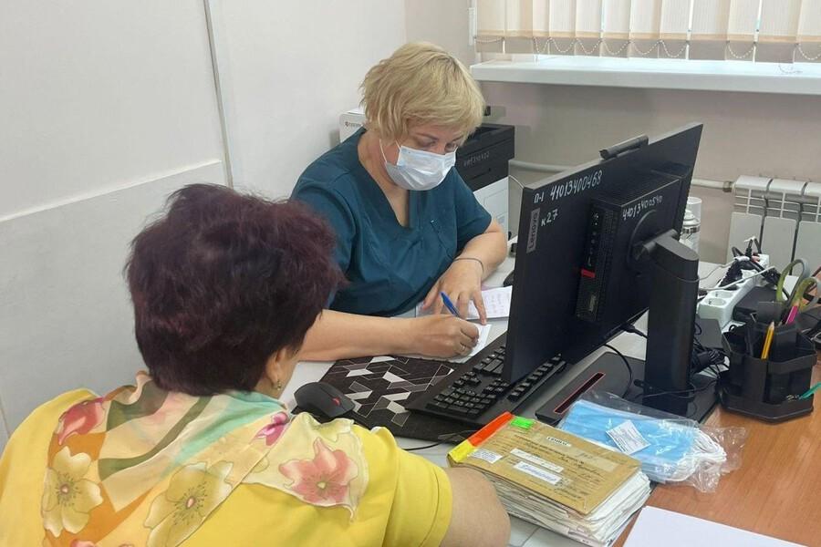 Минздрав Сахалина борется с очередями: перераспределение врачей и дополнительные талоны