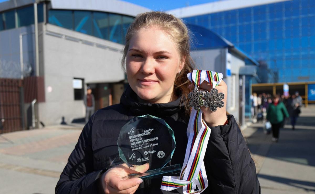 Сахалинская сноубордистка София Надыршина попала в Книгу рекордов России