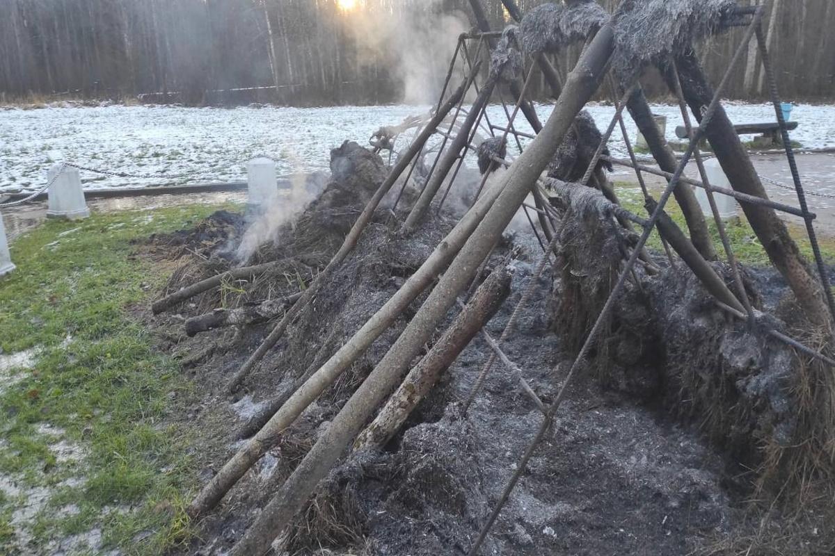 В петербургском историко-культурном музейном комплексе в Разливе сгорел «шалаш Ленина»