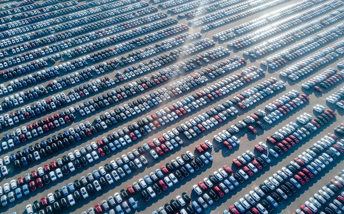 «Купить бы «Весту» за 600 тысяч». Назван шанс «АвтоВАЗа» на спасение. Скоро россияне набросятся на «Лады»