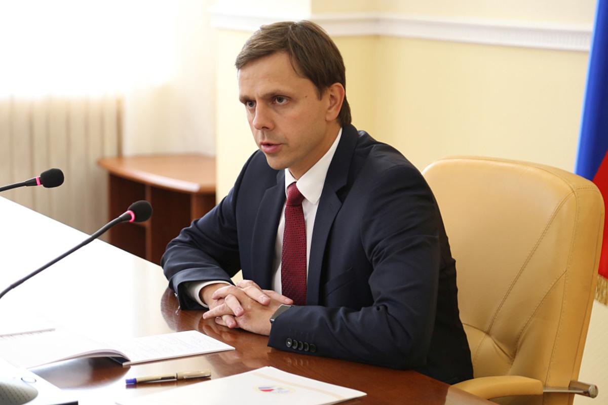 Глава Орловской области проведет прямую линию с ответами на вопросы граждан