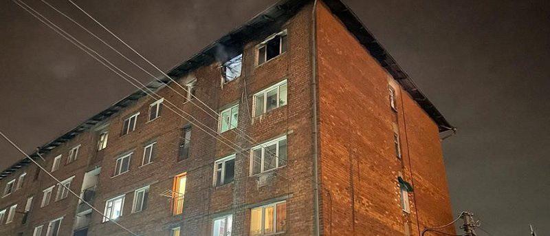 В Иркутске ищут двух мужчин, спасших детей на пожаре в многоквартирном доме