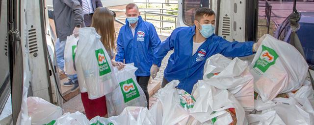 Тысяча продуктовых наборов передана в волонтерский центр «Единой России»