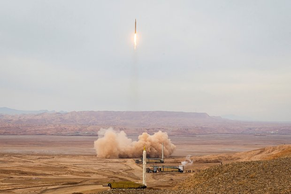 Иран мог выпустить по Израилю ракеты вместе с беспилотниками