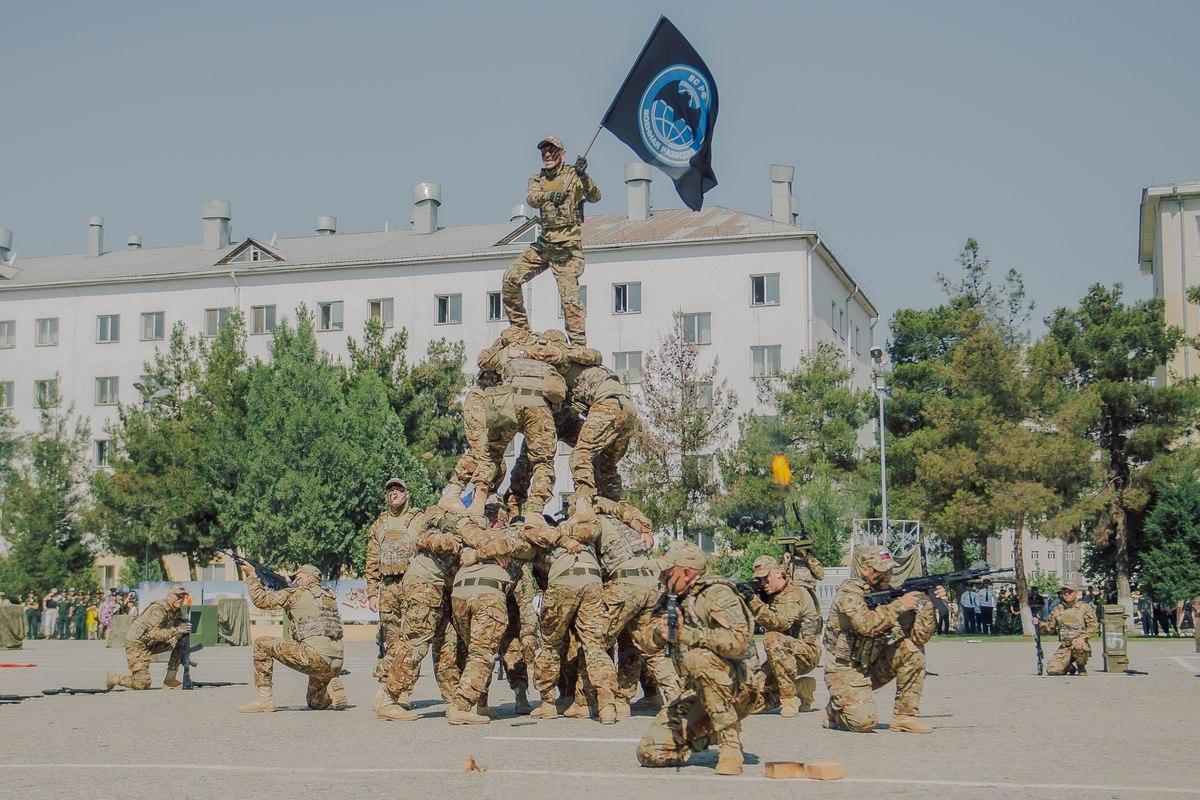 Наша база в Душанбе под угрозой: Таджикистан пошел на сближение с британцами. Чем ответит Россия?