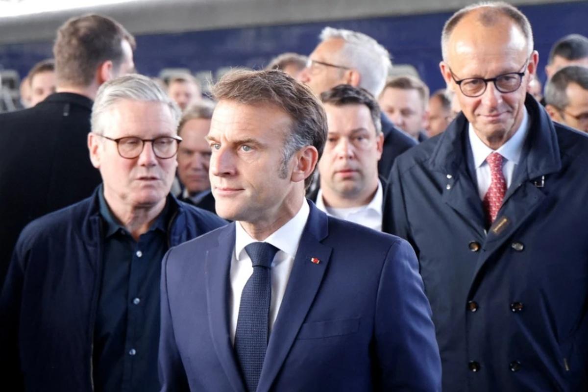 Лавров заявил, что Макрон и Мерц окончательно потеряли здравый смысл