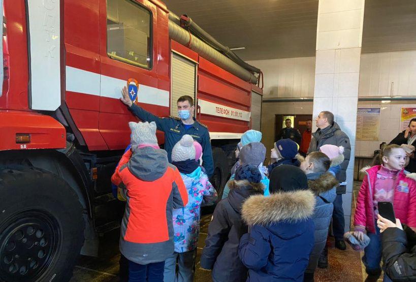 В Раменском городском округе школьники побывали в гостях у пожарных