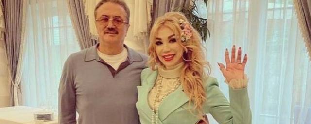 Супруг Маши Распутиной заявил, что певица «не хочет злить народ» своим новогодним отпуском