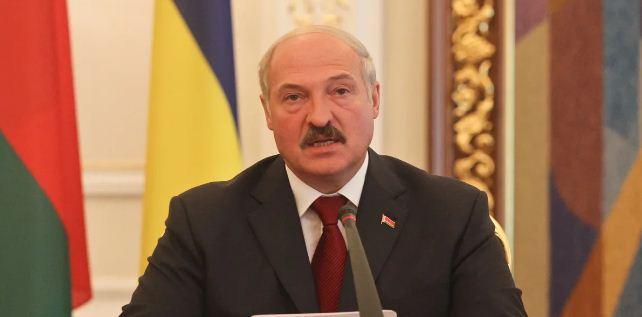 Лукашенко рассказал, кто может свергнуть его с поста президента Белоруссии