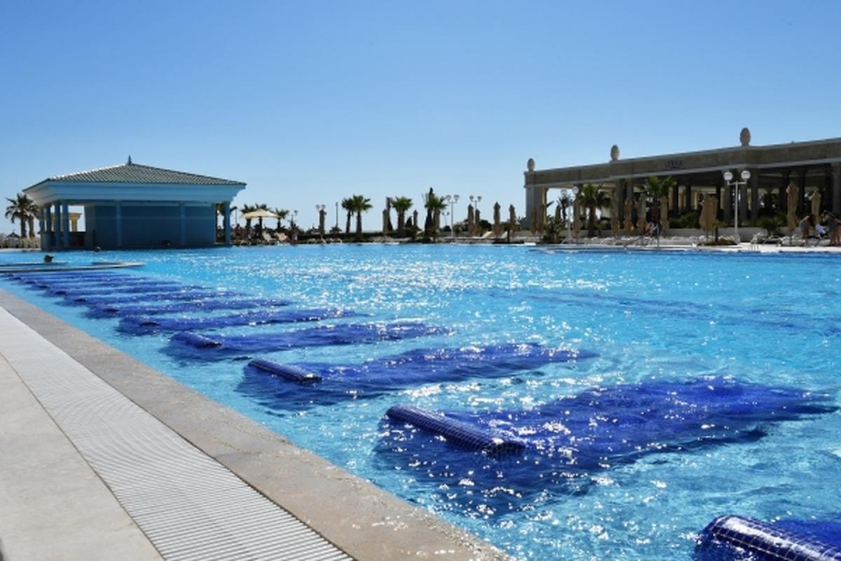 Ребенок, отдыхавший в отеле на острове Тенерифе, начал умирать в бассейне