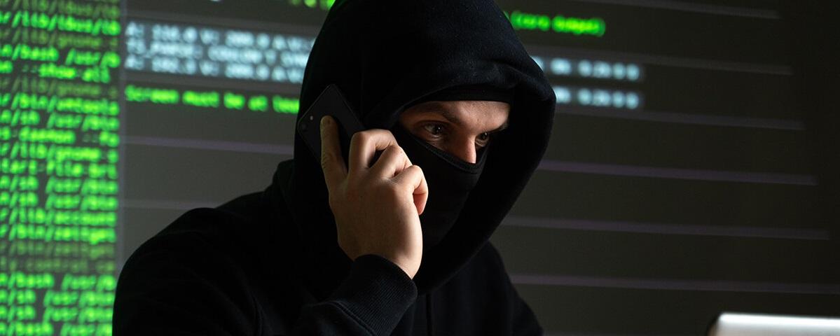 Новая схема мошенничества в Приморье в виде подозрительной ссылки на шпионское мобильное приложение