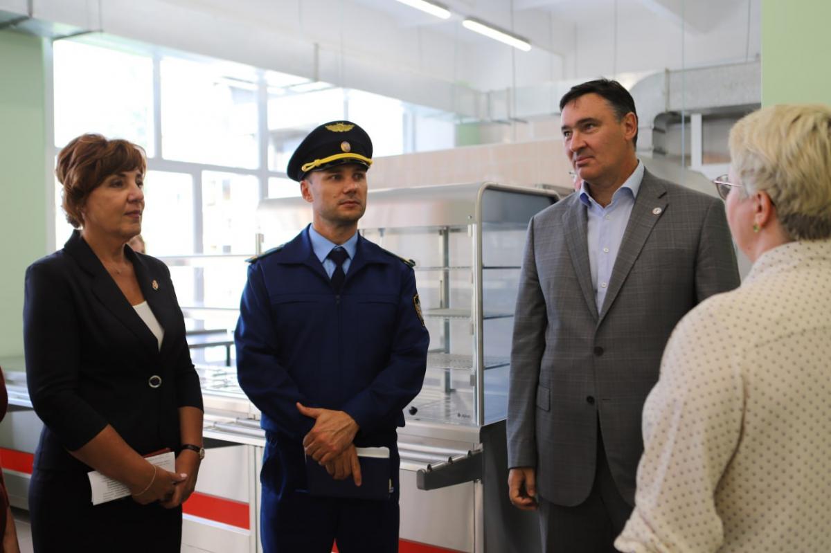 Мэр Руслан Болотов: Более 500 млн рублей было направлено в этом году из бюджета Иркутска на ремонты в школах, учреждениях допобразования и детских садах