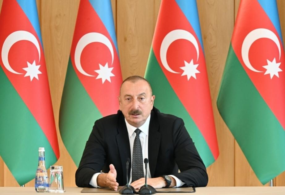 Алиев: Армяне в Нагорном Карабахе должны сложить оружие