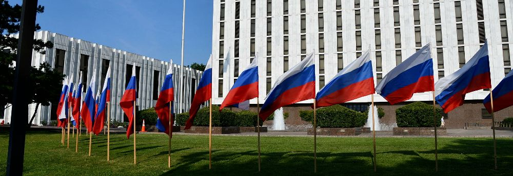 В посольстве России заявили об одержимости США нанести стратегическое поражение РФ