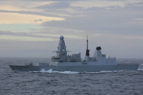 Корабль британских ВМС подвергся атаке возле берегов Йемена