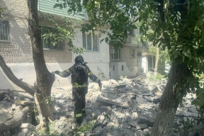 В Токмаке Запорожской области украинская ракета частично разрушила пятиэтажный жилой дом