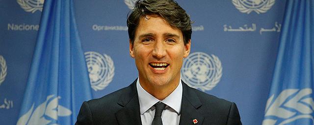 Премьер-министр Канады поплатился за очки