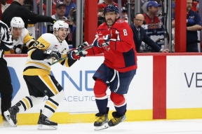 Овечкин остаётся в НХЛ ещё на год: болельщики уговорили капитана «Вашингтона» дожать рекорд Гретцки