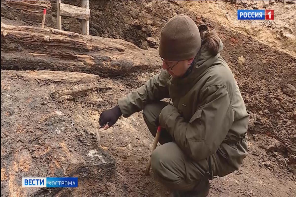 Раскопки на территории костромского Гостиного двора порадовали археологов новыми артефактами