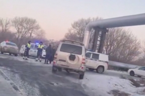 В Уссурийске полиция оцепила район и перекрыла движение из-за хлопков, прогремевших рано утром