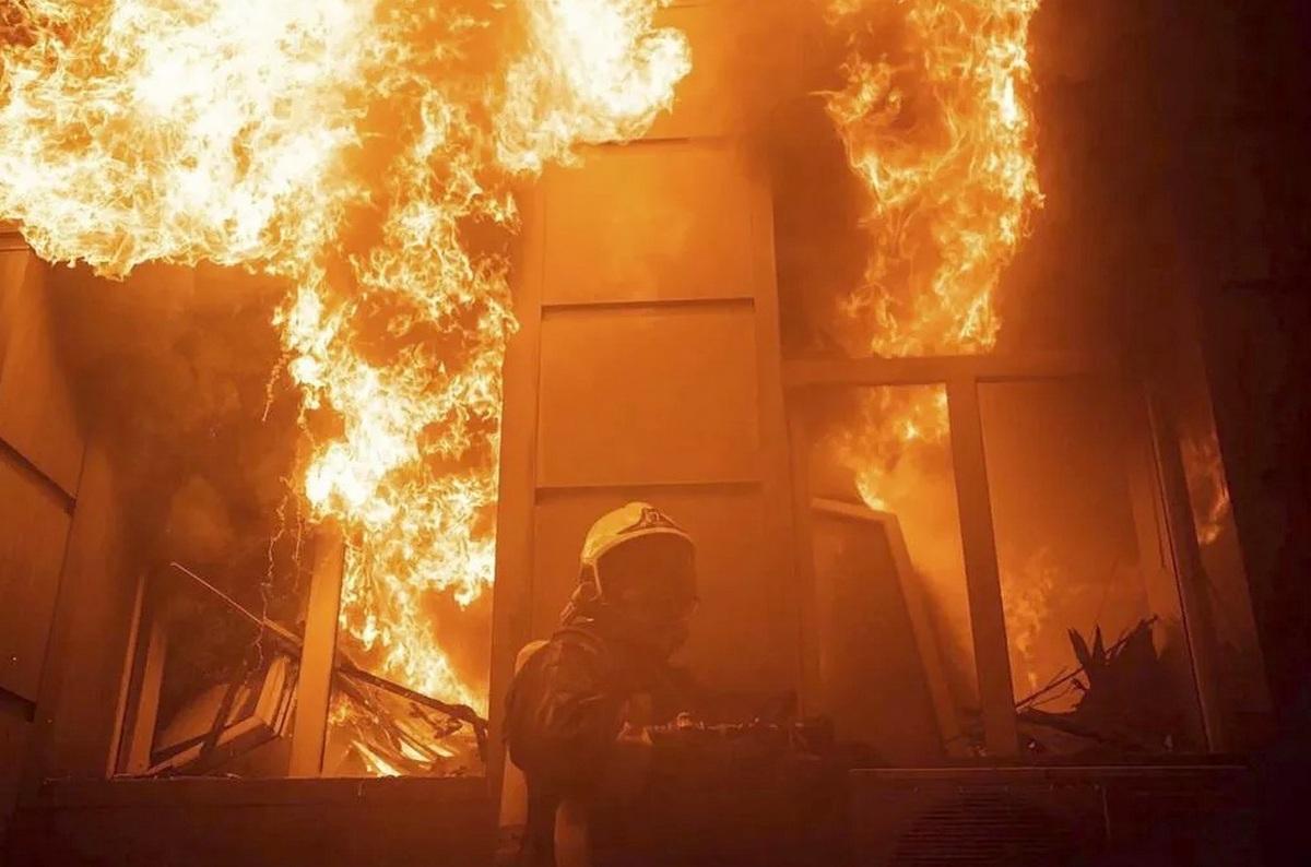 «Доктор Трамп» и пожар в порту Одессы. Какие козыри держат в рукаве армия и флот России на лето?