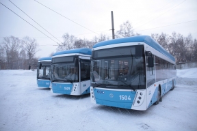 В Новосибирск прибыли 120 новых троллейбусов, в лизинг приобретут еще 129