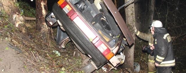 Автомобиль в Калужской области слетел в кювет, погибли двое подростков