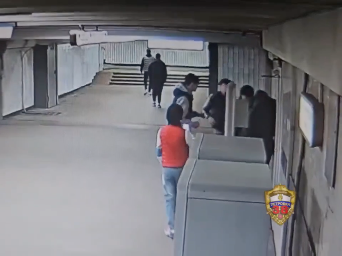 В московском метро задержаны два подростка после нападения с ножом на пассажиров