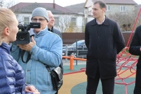 В Новороссийске открыли четыре детские площадки