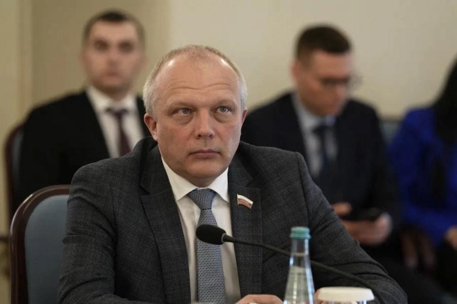 Спикер Заксобрания Роман Заварин: Вологодский законопроект об ужесточении контроля за использованием питбайков поддержали на федеральном уровне