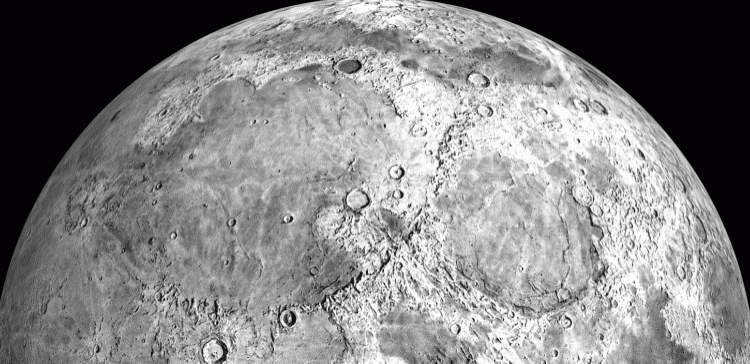 Ученые: На Луне появляются трещины из-за влияния Земли