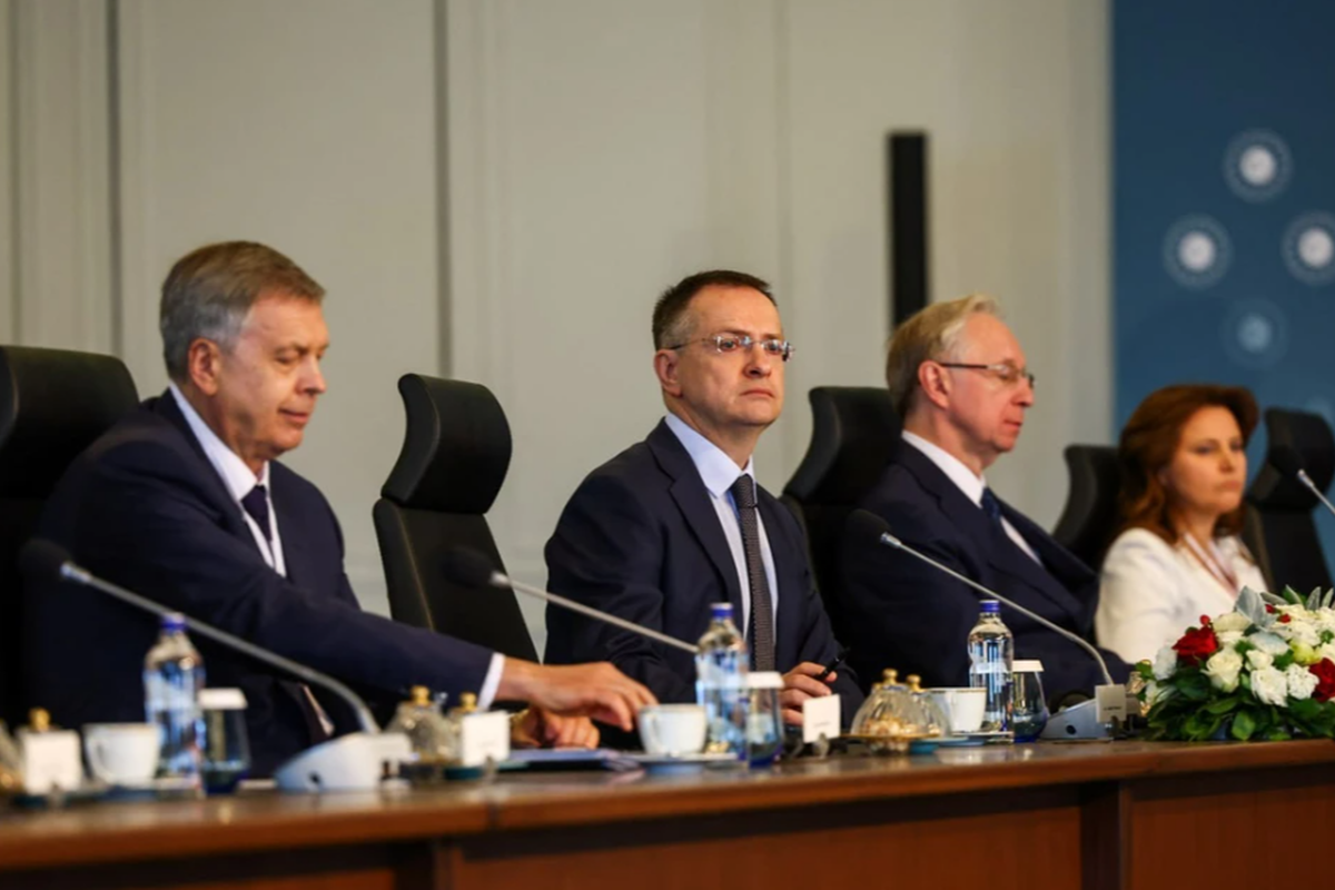 Нейтралитет Украины и отмена антироссийских санкций: о чём говорится в меморандуме Москвы