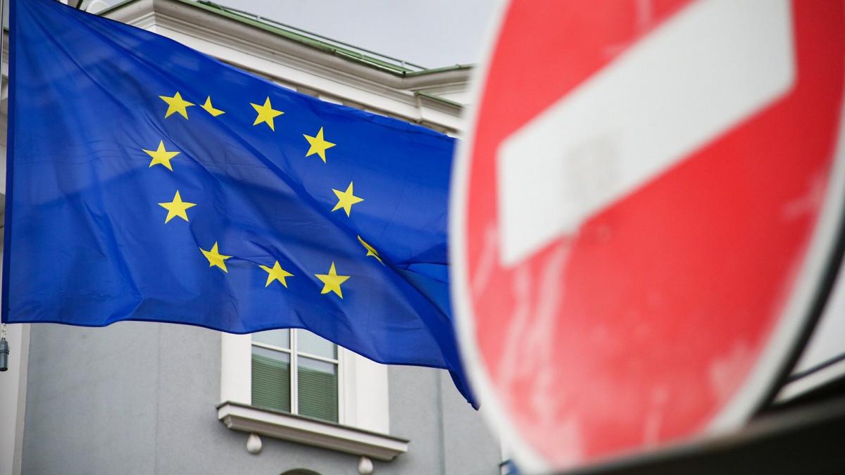 ЕС намерен запретить вещание ряда российских СМИ