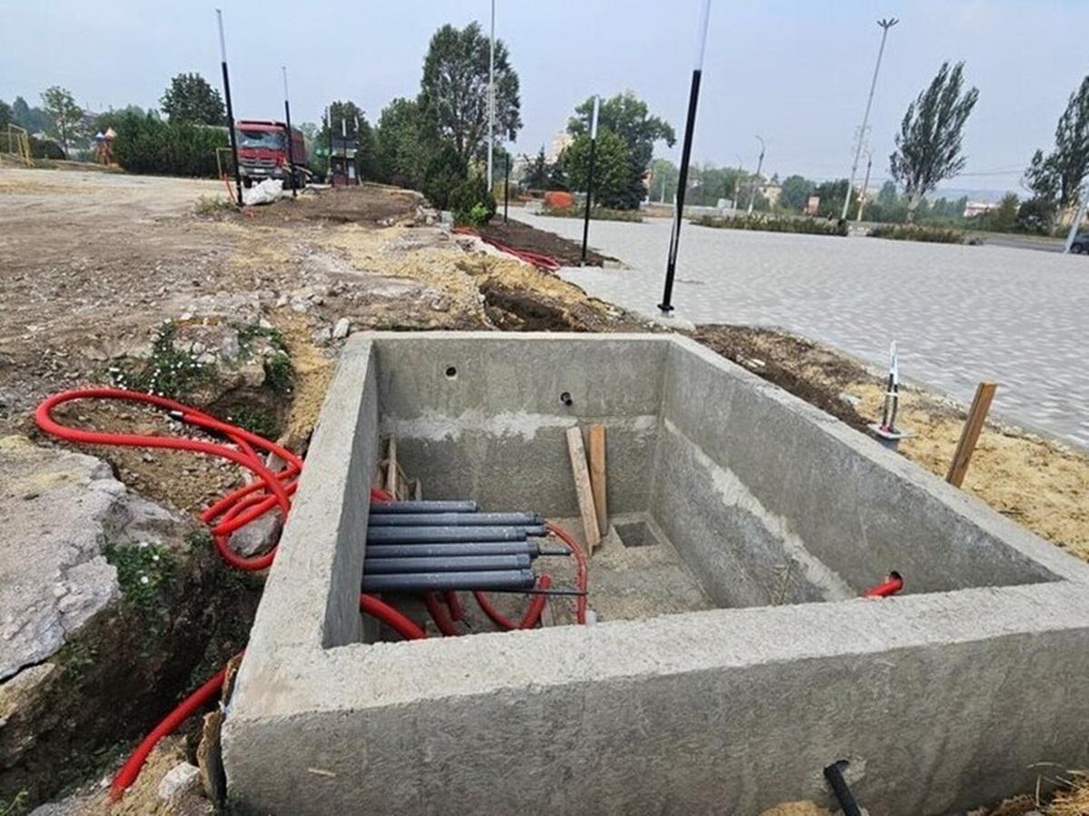 В центре Алчевска возводят уникальное сооружение