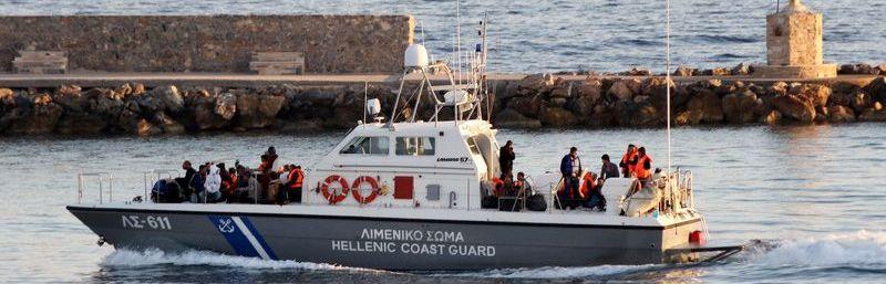 Недалеко от Крита затонуло судно с 700 мигрантами на борту