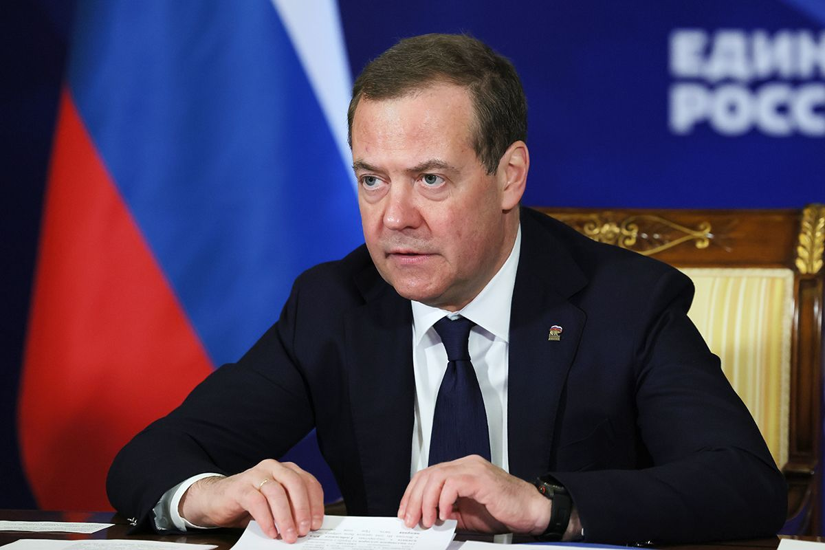 Медведев анонсировал размещение нового вооружения на Курилах после заявления Токио о мирном договоре