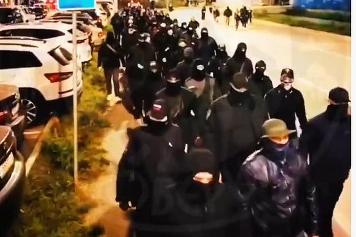 «Русская община» провела рейд в подмосковном ЖК после жалоб на молодежную группировку