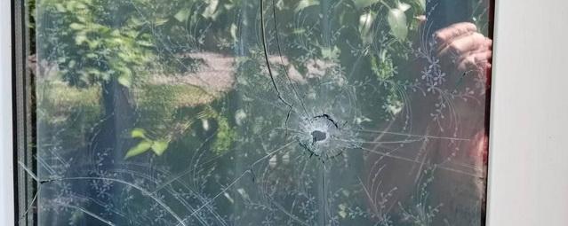 Украинский беспилотник сбросил боекомплект на хутор в Курской области