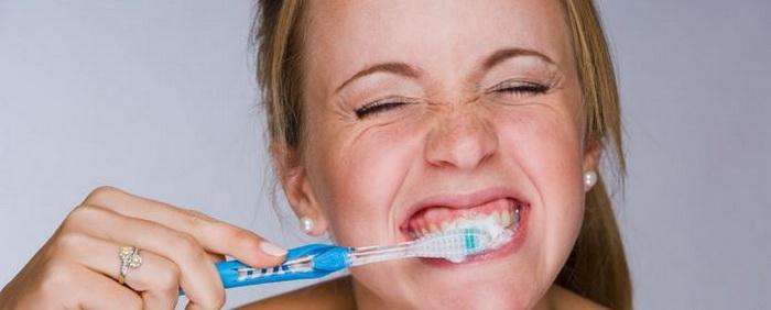 Какая зубная щетка подходит именно вам: правила выбора, советы стоматолога