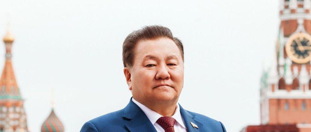 Депутат Госдумы Тумусов предложил премировать россиян за вакцинацию