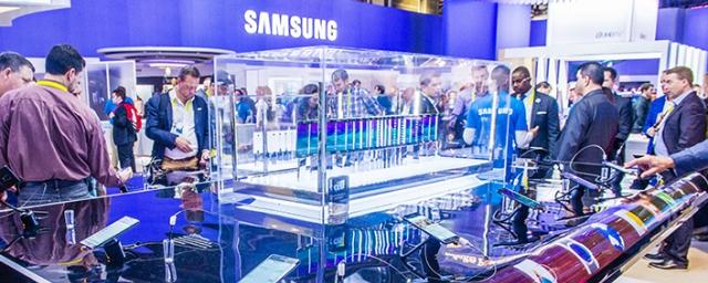 Samsung в закрытом режиме презентовала складывающийся смартфон