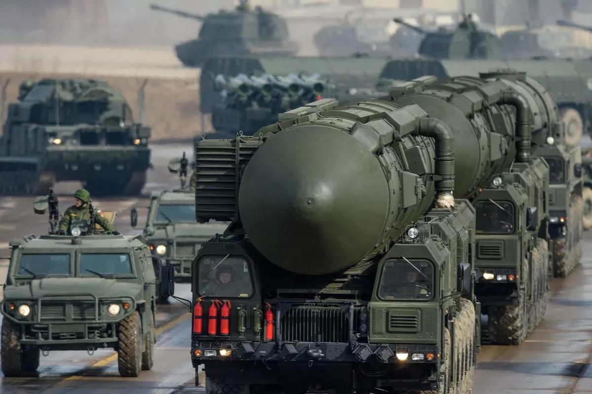 Эксперты оценивают учения стратегических сил России как сигнал миру