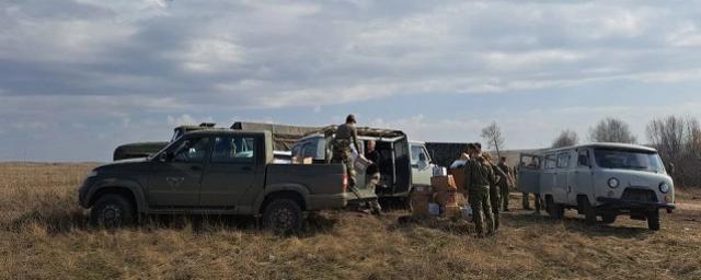 Три УАЗа и бронемашина уехали к мобилизованным из Иркутской области