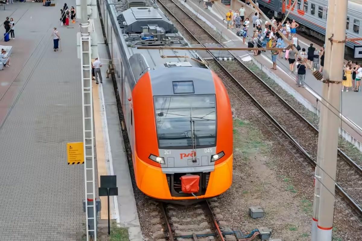 У пассажирского поезда Таганрог – Новороссийск появилась новая остановка