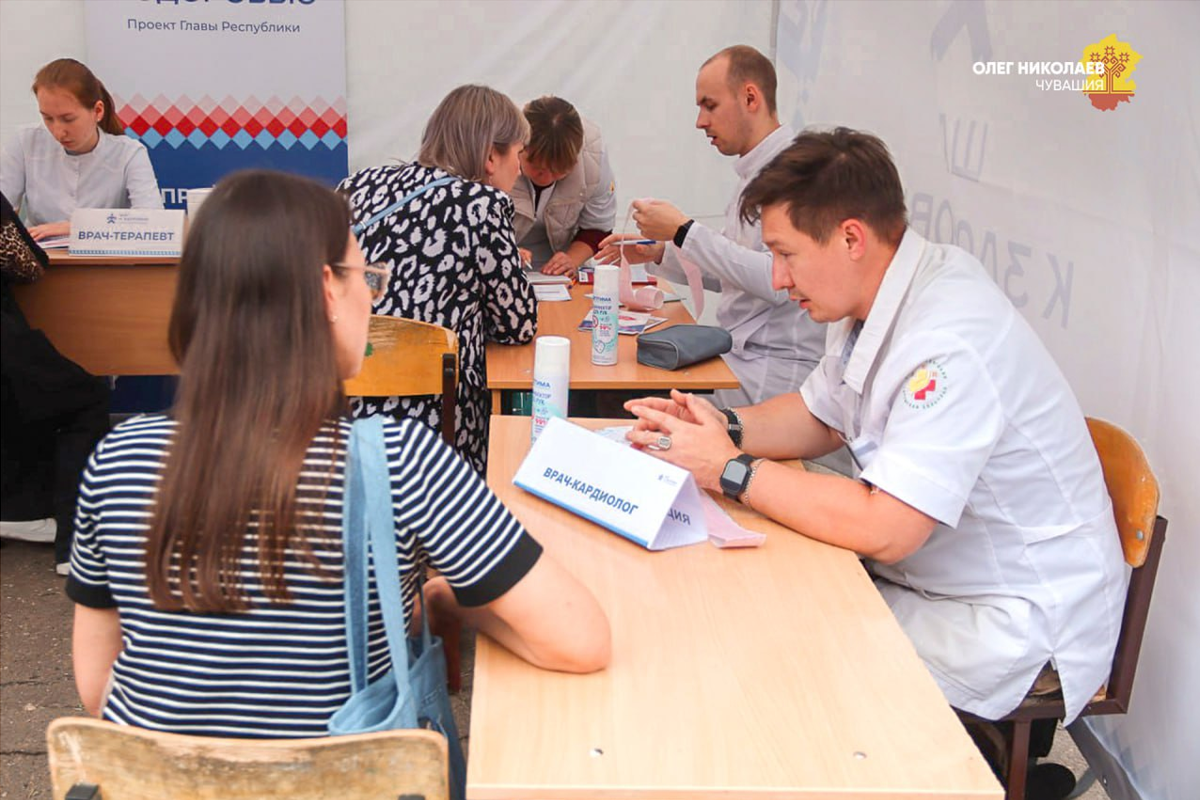 Глава Чувашии Олег Николаев: Возможностью обследоваться в «Пунктах здоровья» воспользовались 10 тысяч человек