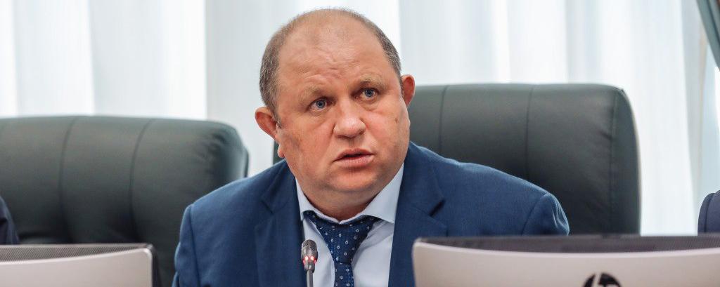 Суд Хабаровска отправил под арест на два месяца сахалинского депутата Пашова