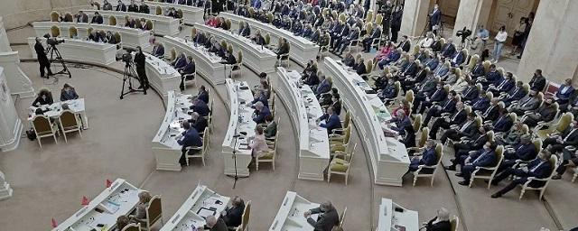 ЗакСобрание Петербурга разрешило губернатору переизбираться больше двух раз подряд