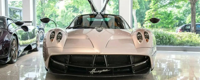 В России ищут покупателя на уникальный суперкар Pagani Huayra 2022 года за 229 млн рублей