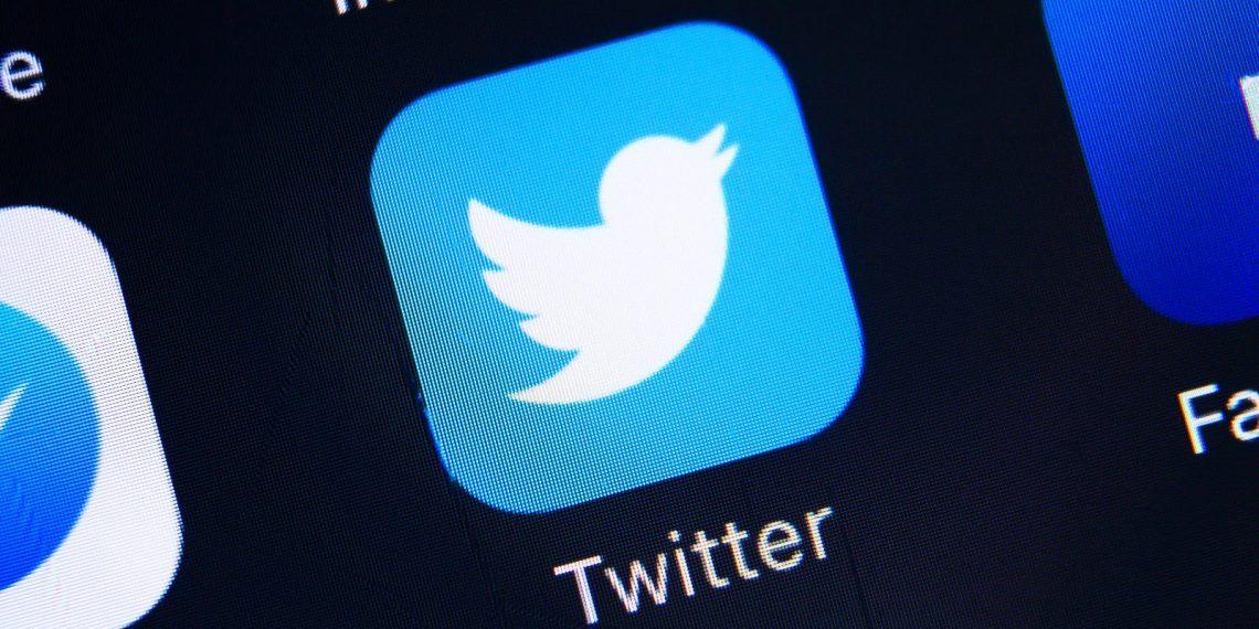 Роскомнадзор считает неудовлетворительной скорость удаления информации в Twitter
