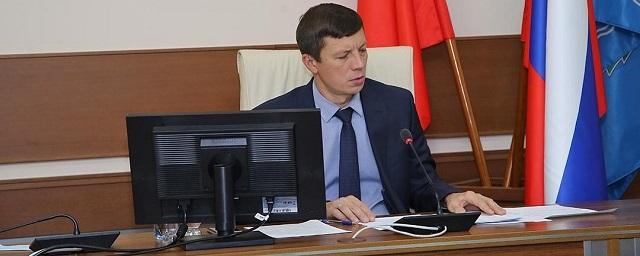 Олег Плынов поручил директорам ТУ завершить украшение территорий к Новому году